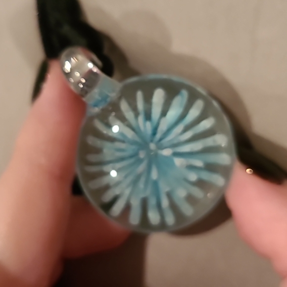 Ice blue burst glass puffy adjustable necklace - Picture 6 of 6